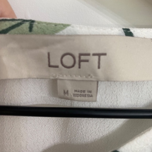 Loft Vibrant Floral Print Short Flouncy Sleeve Blouse Top, Women’s Size Medium - Picture 6 of 7